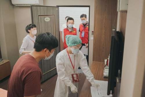新竹市長林智堅於加強型防疫旅館啟用前視察演練3