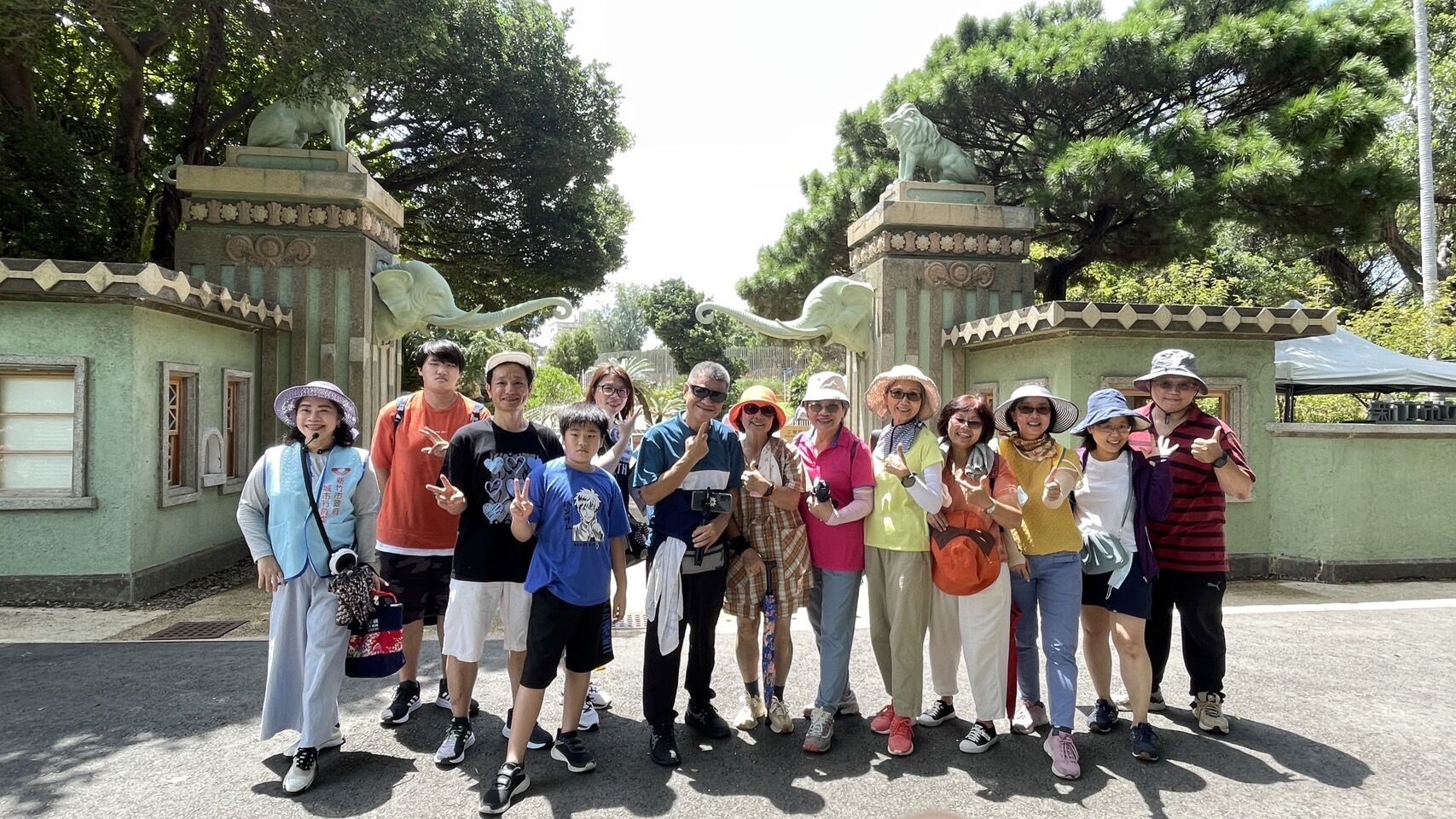 竹市舊城假日小旅行走訪全台現址最悠久動物園－新竹市立動物園。
